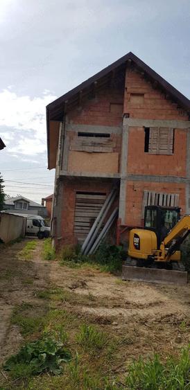 Casă cu 4 camere cu Teren 375 Mp în Cazasu