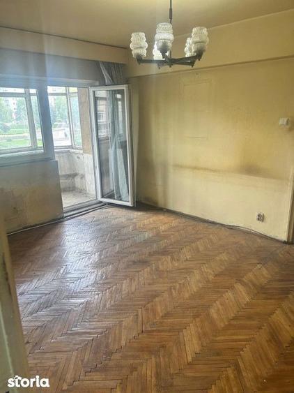 Apartament cu 3 camere în Traian