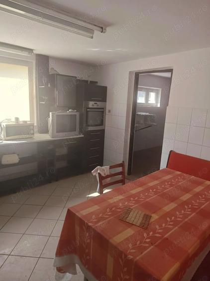 Casă cu Teren 4000 Mp în Central