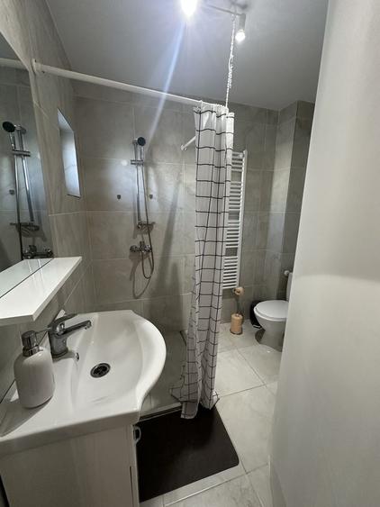 Casă cu 3 camere decomandat cu Teren 500 Mp în Central