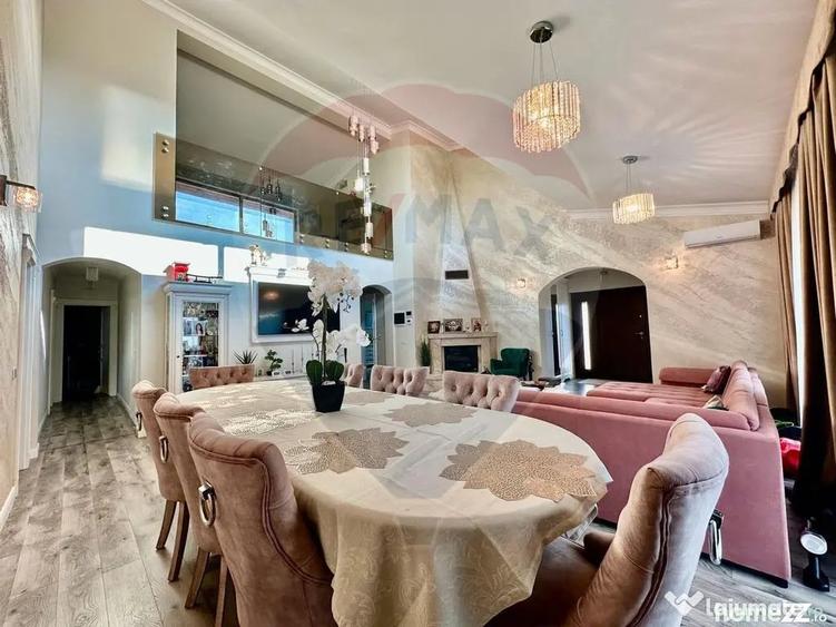 Casă cu 7 camere cu Teren 960 Mp în Vânători