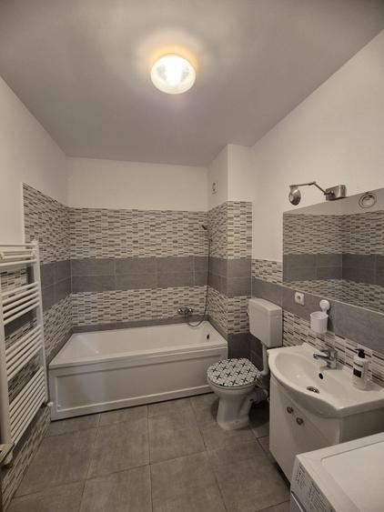 Apartament cu 2 camere semidecomandat în Florești