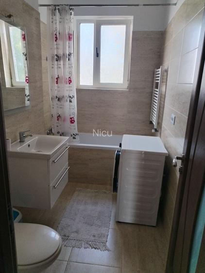 Inchiriez apartament cu doua camere in Comanesti