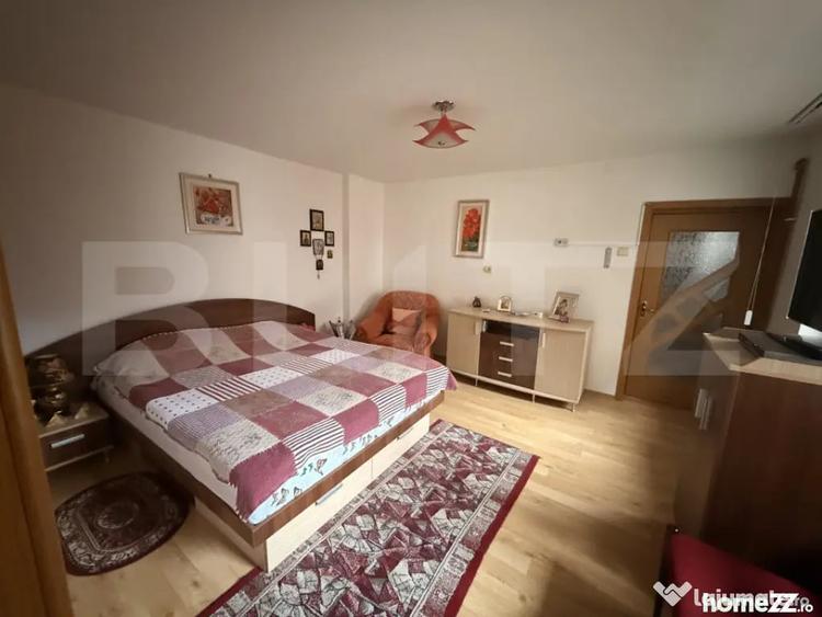 Casă cu 11 camere cu Teren 720 Mp în Ultracentral