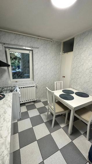 Apartament cu 2 camere decomandat în Olteniței