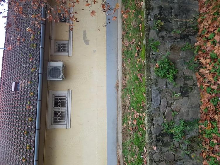 Spațiu comercial, de 40 mp, în Central