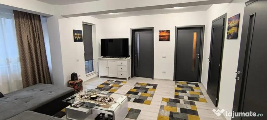Apartament cu 3 camere decomandat în Florești