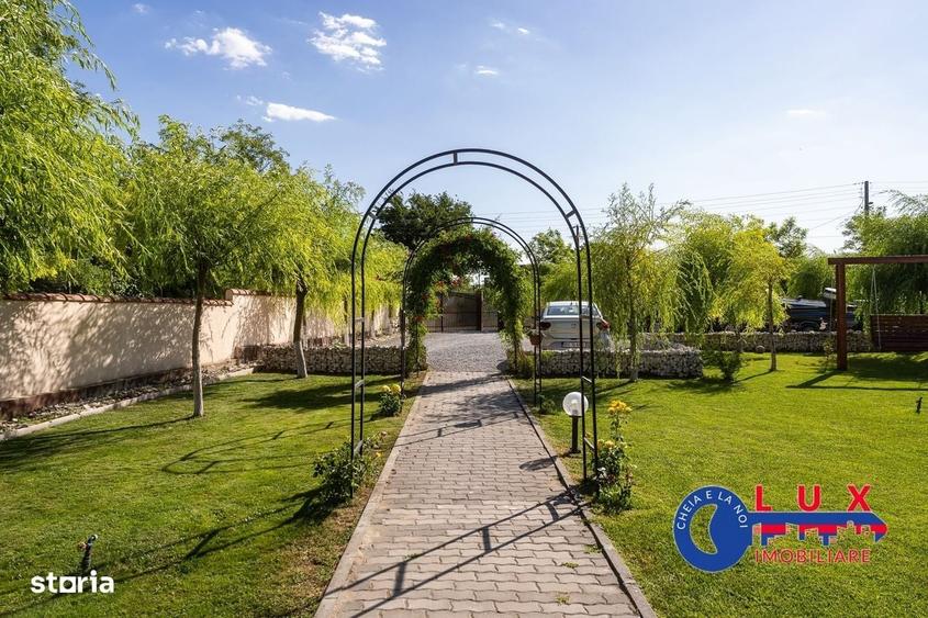 Casă cu 4 camere în Dunavățu de Jos