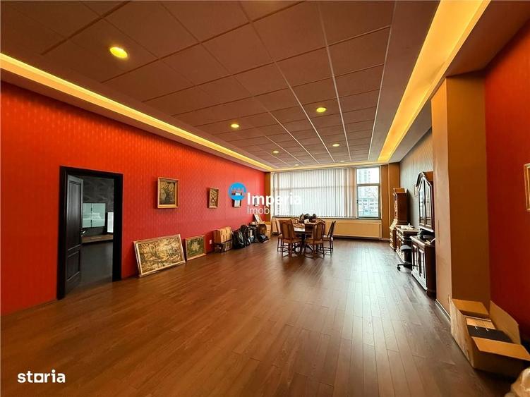 Spațiu comercial, de 360 mp, în Baza 3