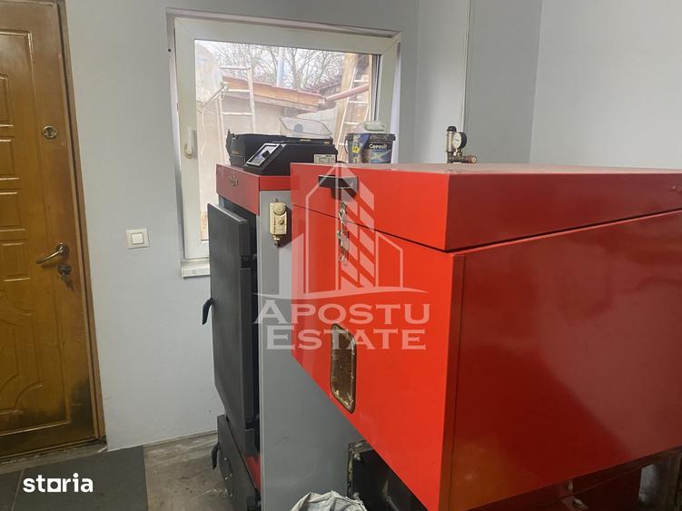 Casă cu 5 camere cu Teren 1000 Mp în Sacoșu Turcesc