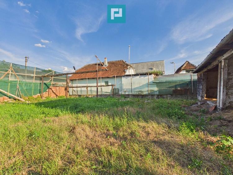 Casă individuală cu 4 camere cu Canalizare în Dezna