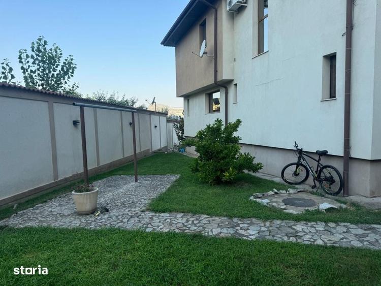 Casă cu 4 camere în Lăpuș