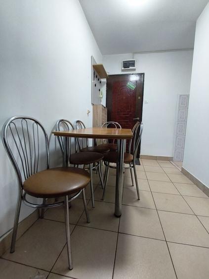 Apartament cu 2 camere nedecomandat, mobilat în Girocului