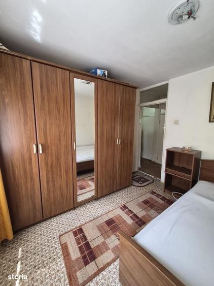 Apartament cu 2 camere decomandat în Rovine