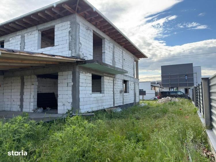 Casă cu 4 camere cu Teren 450 Mp în Central