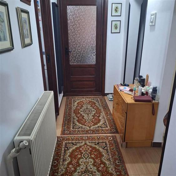 Apartament cu 2 camere decomandat în Radu Negru