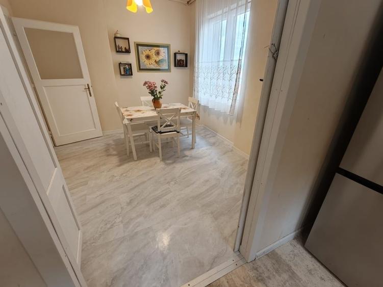Apartament cu 3 camere decomandat, mobilat în Centrul Istoric