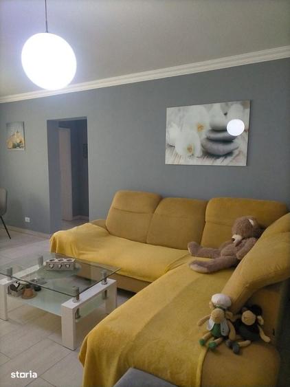 Apartament cu 3 camere decomandat în Central