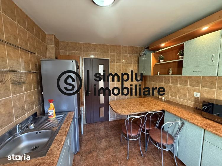 Apartament cu 3 camere semidecomandat în Brazda lui Novac