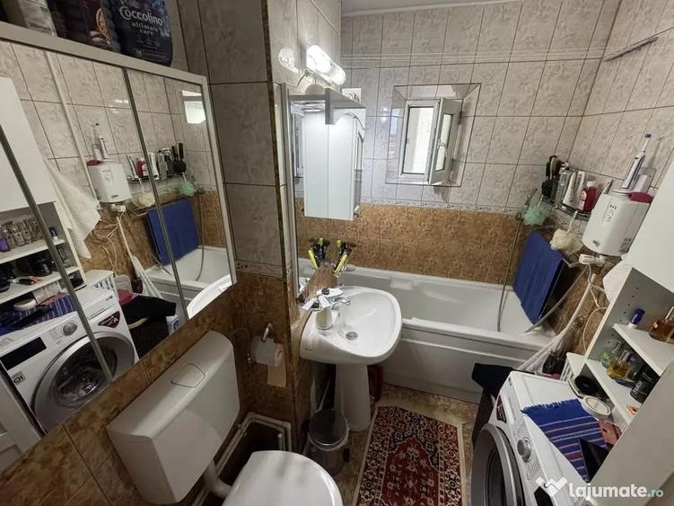 Apartament cu 2 camere decomandat în
