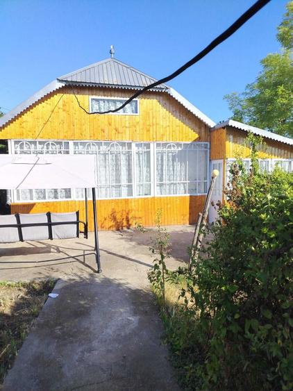 Casă cu 4 camere în Hănești