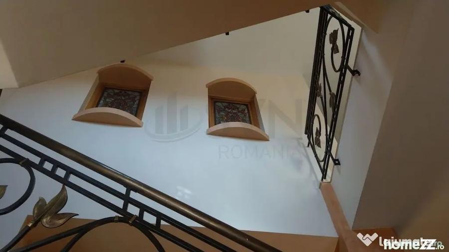 Casă cu 7 camere cu Teren 400 Mp în Cotroceni