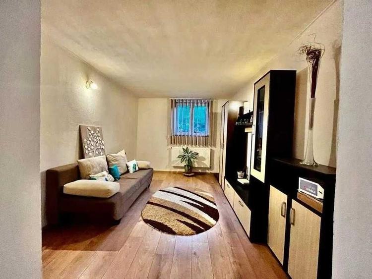 Casă cu 3 camere cu Teren 250 Mp în Central