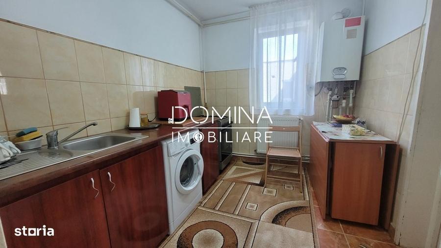 Apartament cu 3 camere decomandat în Teilor