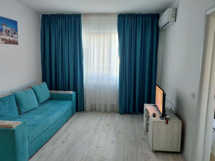 Garsonieră decomandată în Roșu