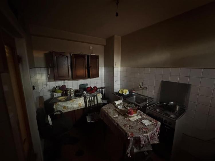 Apartament cu 4 camere decomandat în Armeneasca