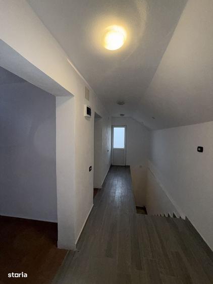 Casă cu 4 camere în Blidari