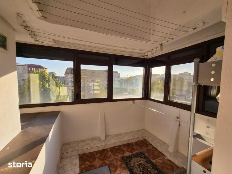 Apartament cu 2 camere decomandat în Energiei