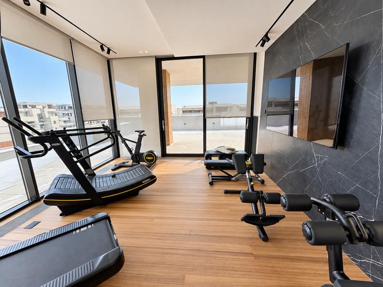 Apartament cu 4 camere în Băneasa