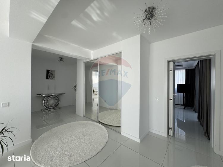 Apartament cu 4 camere în Central