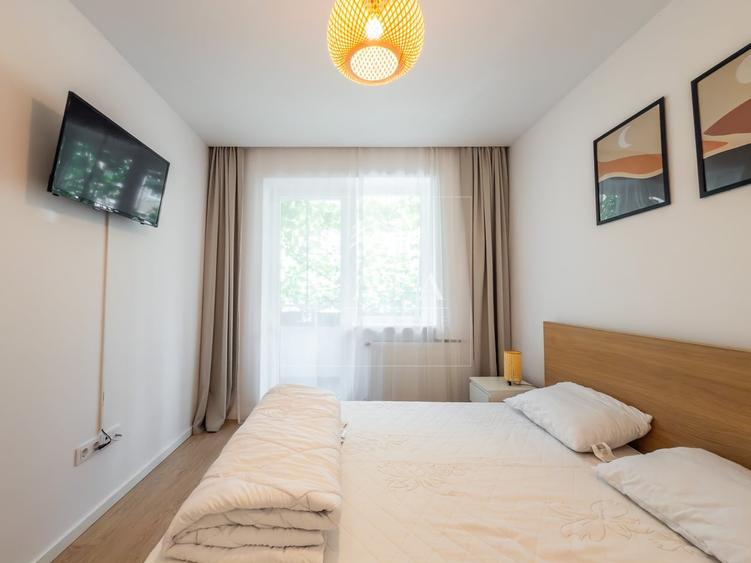 Apartament cu 3 camere decomandat în Ultracentral