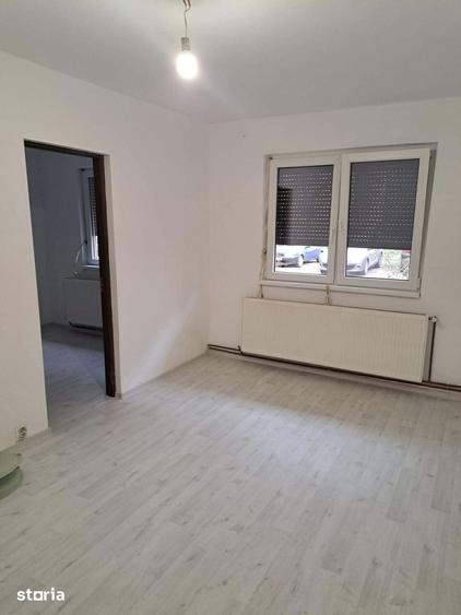 Apartament cu 2 camere semidecomandat în Micro 15