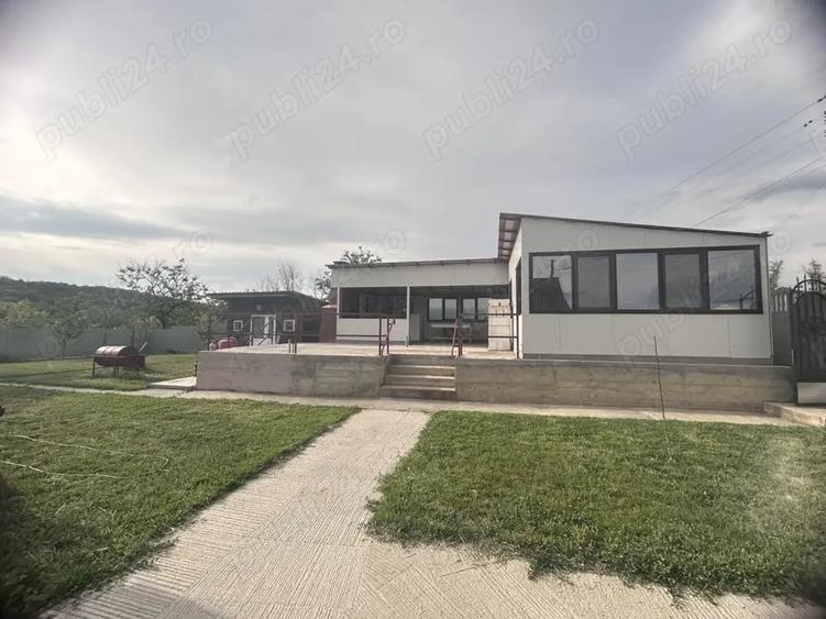 Casă cu 2 camere cu Teren 850 Mp în Central