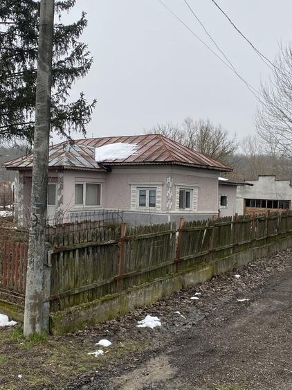 Casă cu 4 camere cu Teren 455 Mp în Central