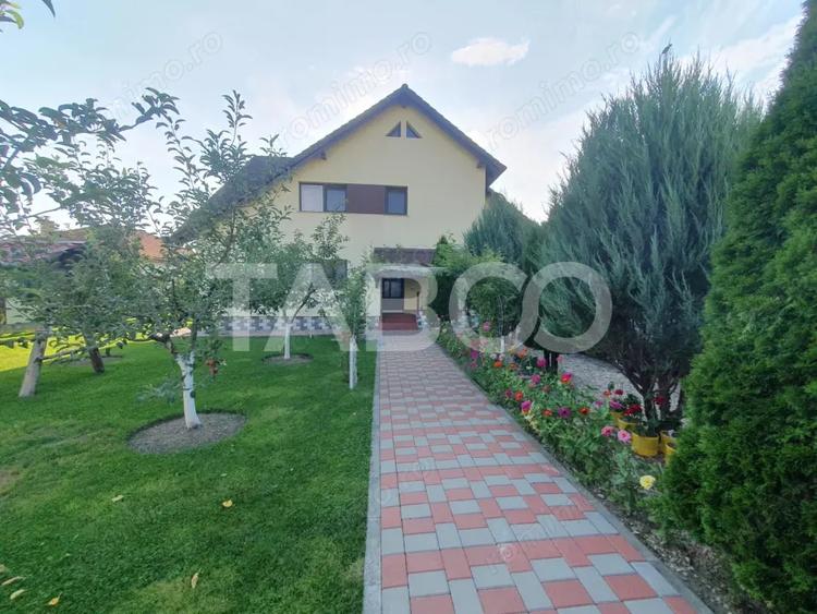 Casă cu 5 camere cu Piscina în Făgăraș