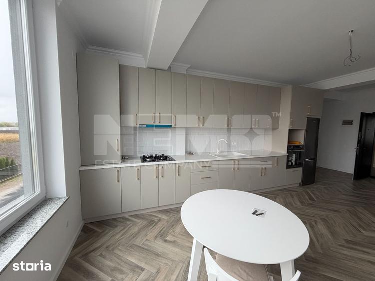 Apartament cu 3 camere semidecomandat în Central