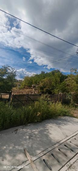 Teren de 500 mp, în Smeura