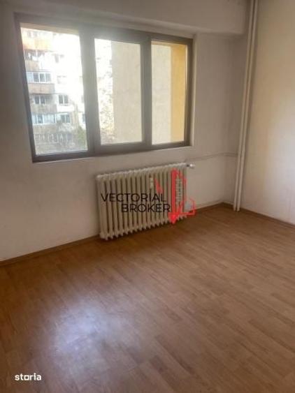 4 camere decomandat, etaj intermediar Piata Delfinului - 7
