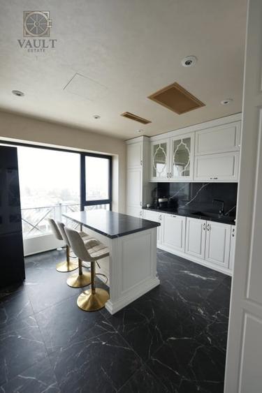 Penthouse cu 4 camere decomandat, mobilat în Pipera