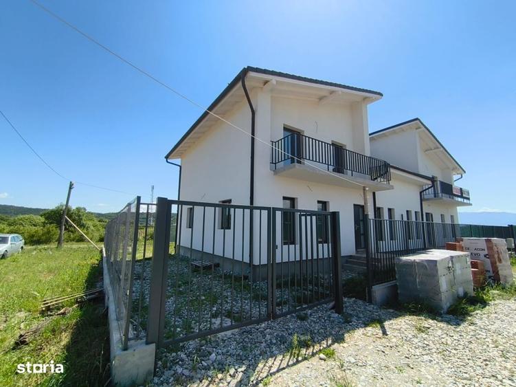 Casă cu 4 camere cu Teren 280 Mp în Mohu