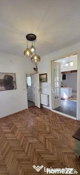 Apartament cu 3 camere decomandat în Știrbei Vodă