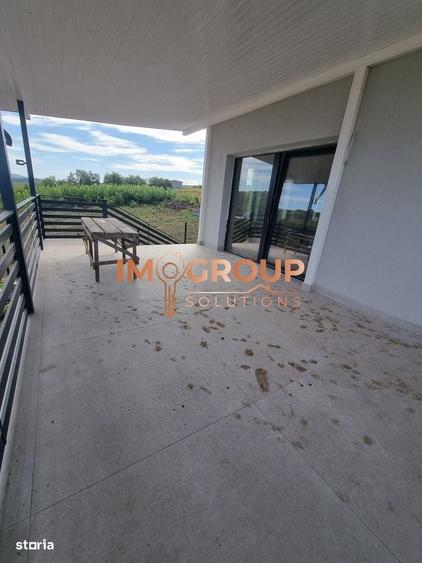 Casă cu 4 camere cu Teren 494 Mp în Aroneanu