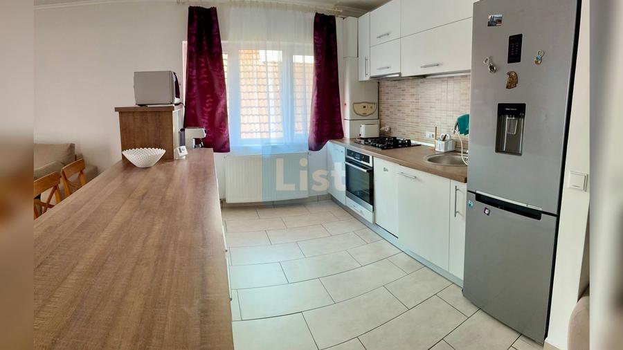 Apartament cu 3 camere semidecomandat, mobilat în Zorilor