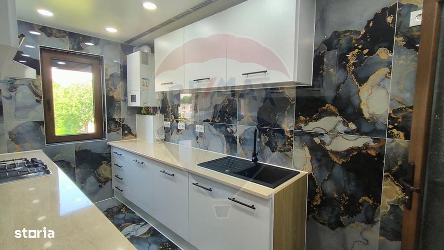 Apartament cu 3 camere semidecomandat în Sârbi