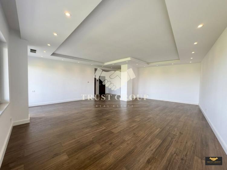 Apartament cu 4 camere decomandat în Herăstrău