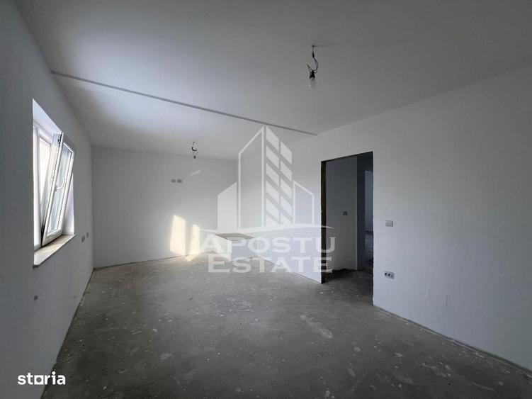 Casă cu 4 camere în Ghiroda